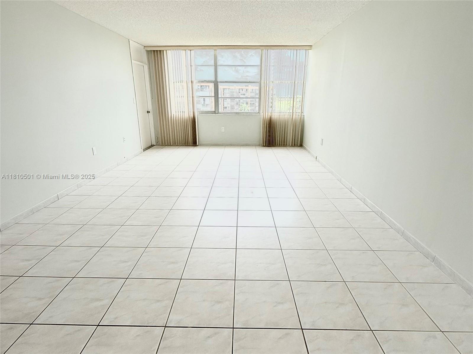 1300 Saint Charles Pl 706
