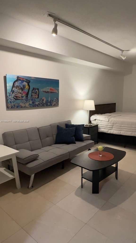 THE CLUB AT BRICKELL BAY - Residential Lease