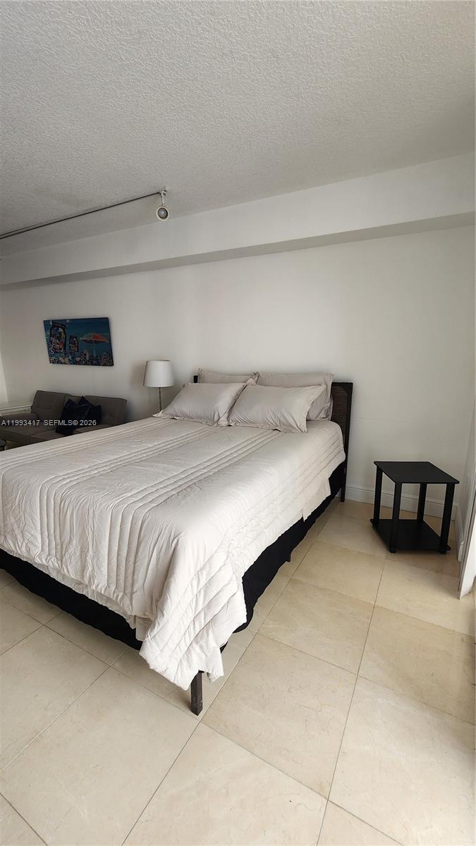 THE CLUB AT BRICKELL BAY - Residential Lease