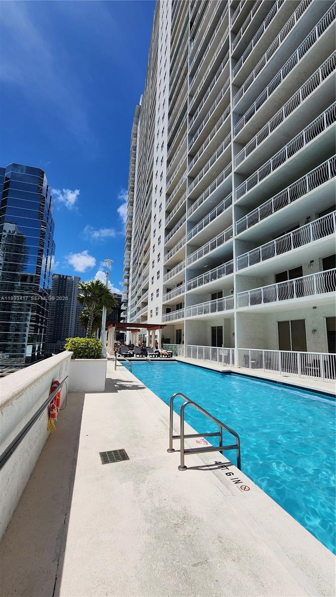 THE CLUB AT BRICKELL BAY - Residential Lease