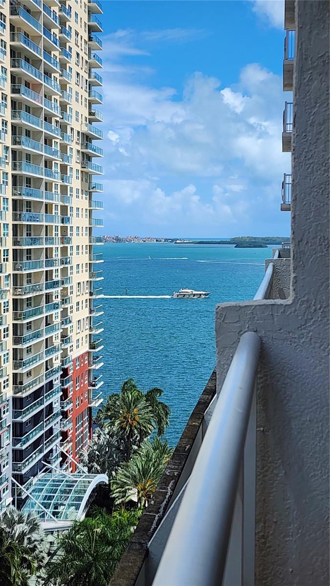 THE CLUB AT BRICKELL BAY - Residential Lease