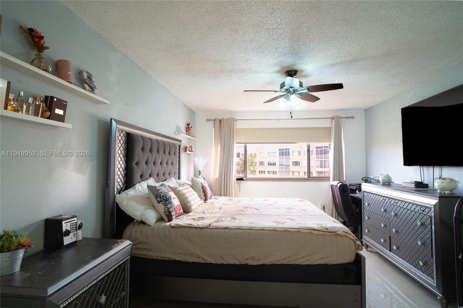 SUNRISE LAKES 196 CONDO - Residential