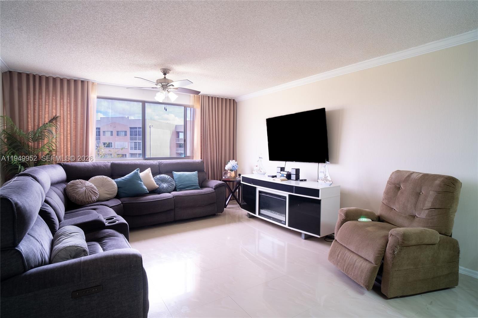 SUNRISE LAKES 196 CONDO - Residential