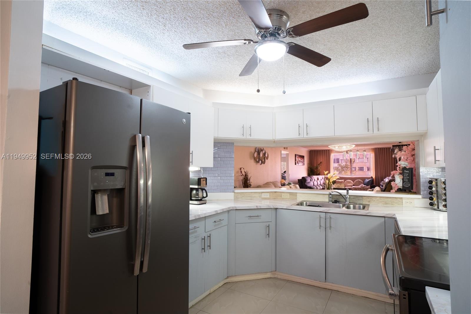 SUNRISE LAKES 196 CONDO - Residential