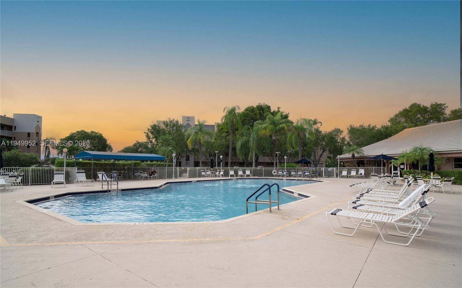 SUNRISE LAKES 196 CONDO - Residential