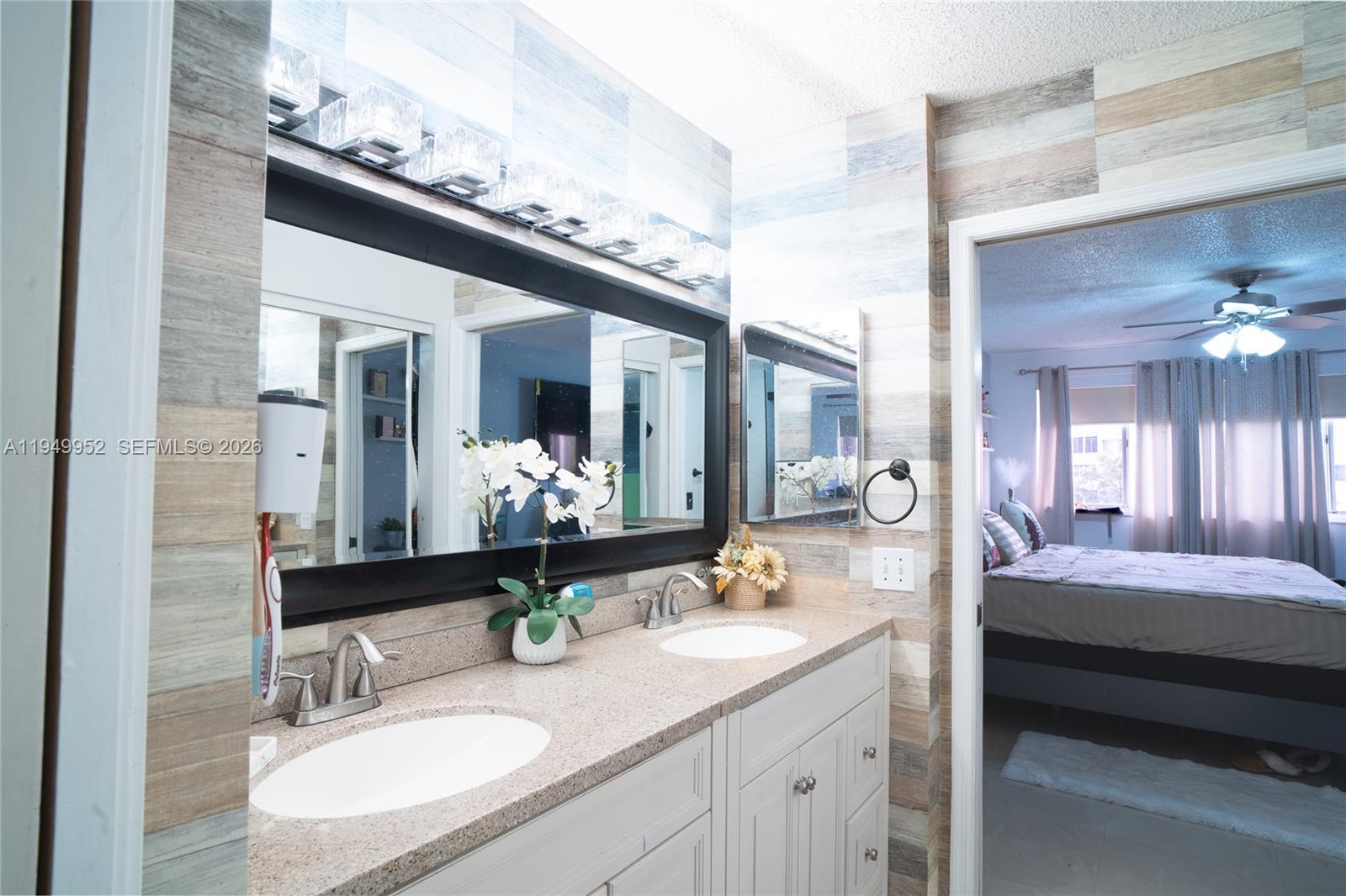 SUNRISE LAKES 196 CONDO - Residential