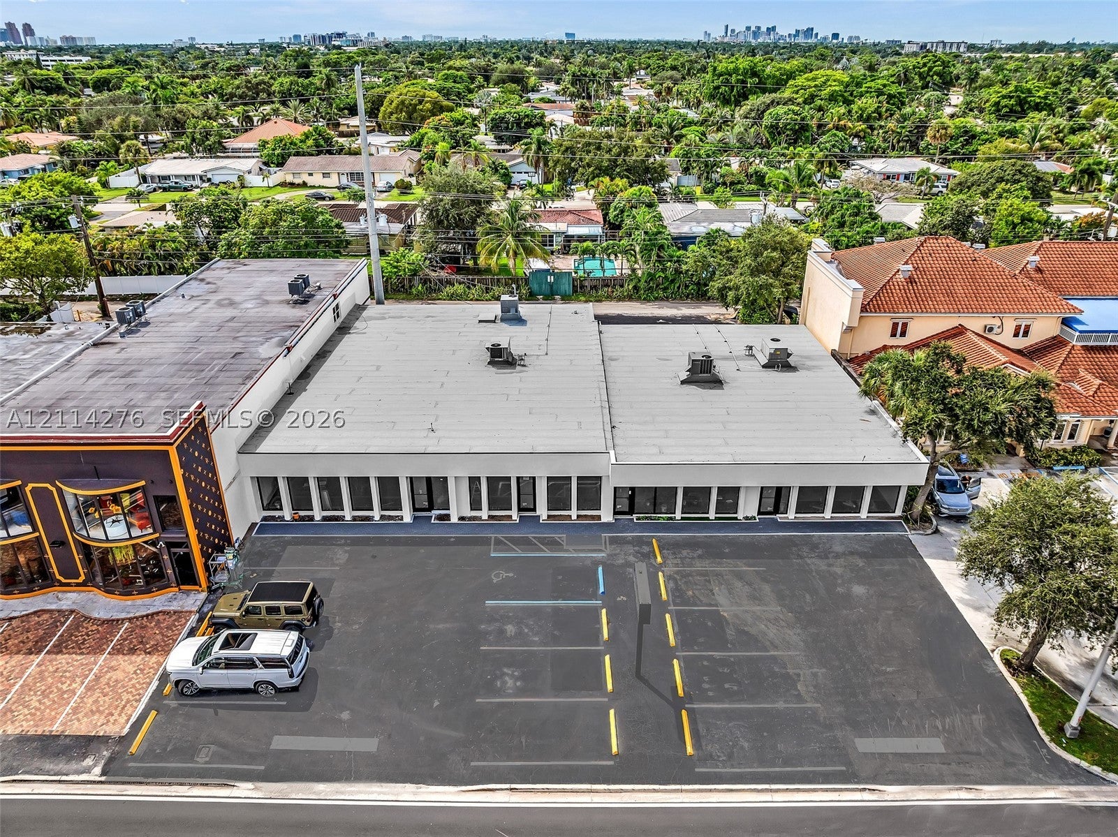 1582 E Commercial Blvd