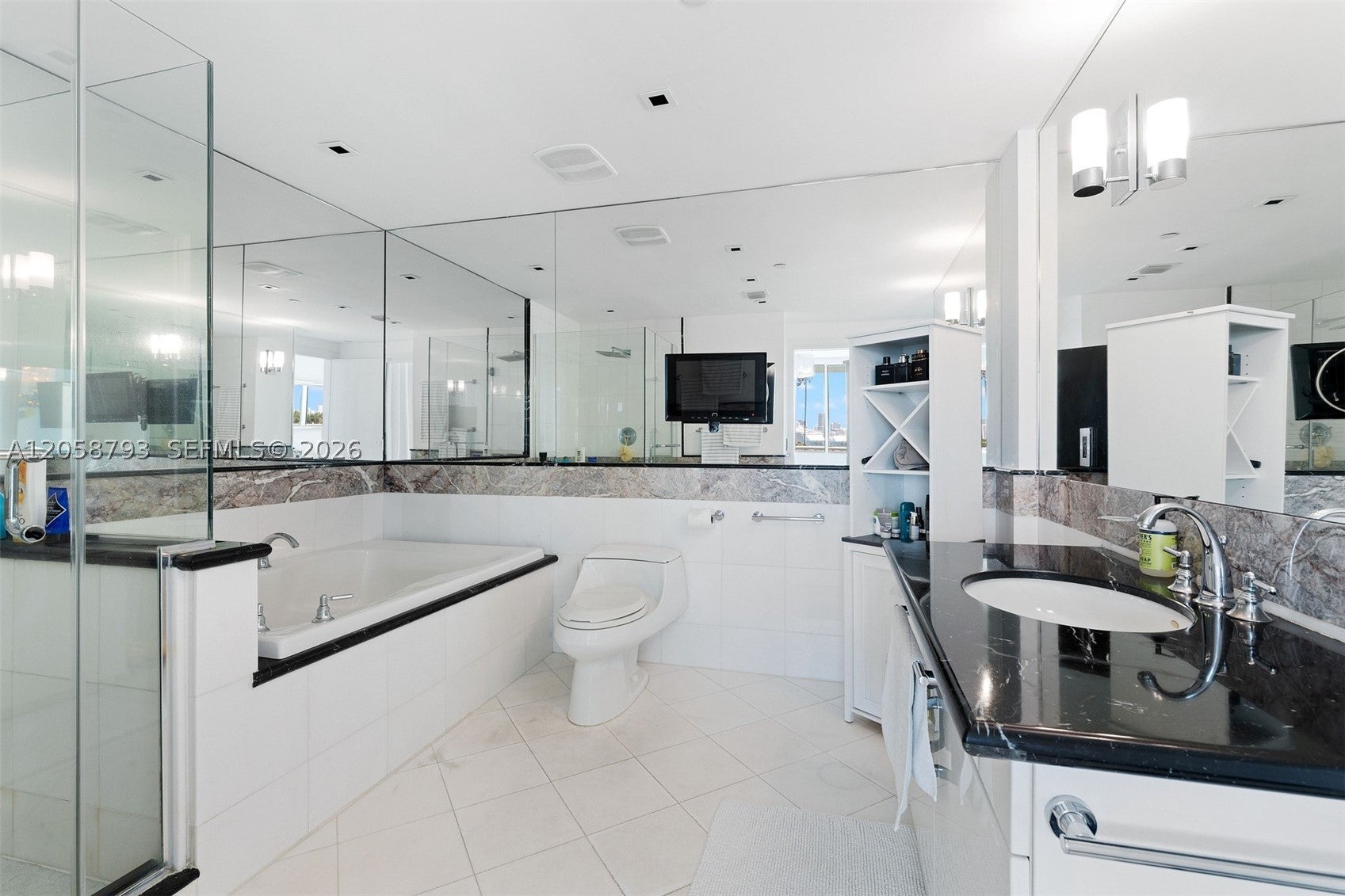 540 West Ave 513