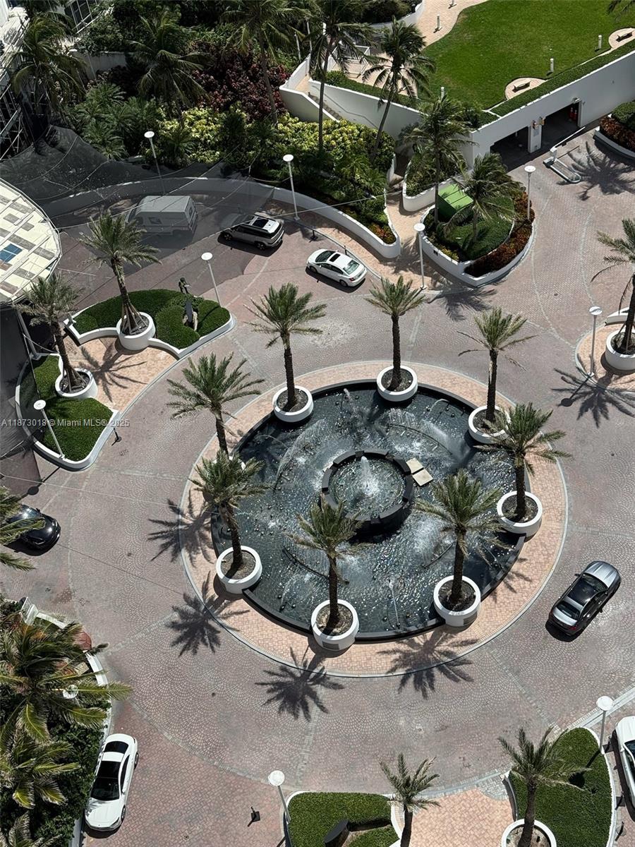 TRUMP ROYALE CONDO - Residential Lease