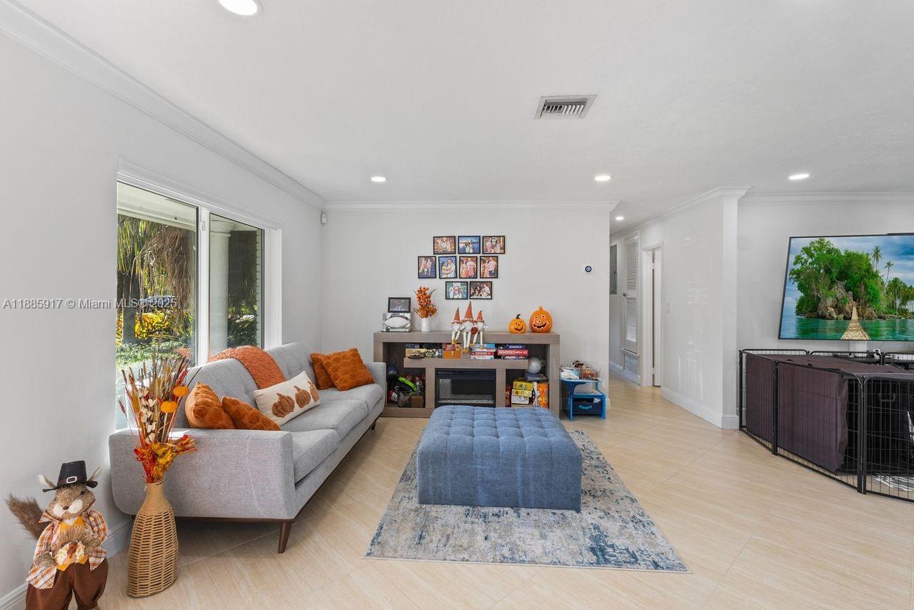 PINE ACRES SEC 6 - Residential