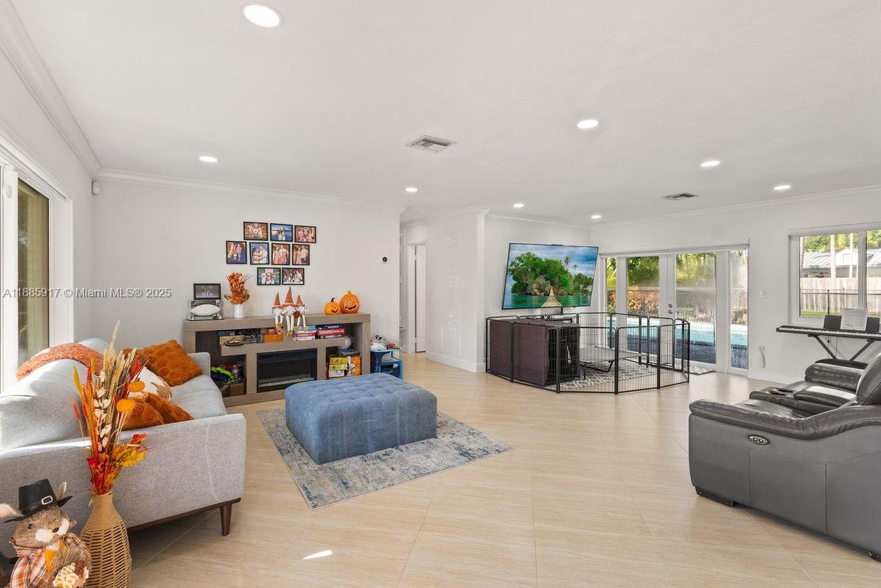 PINE ACRES SEC 6 - Residential