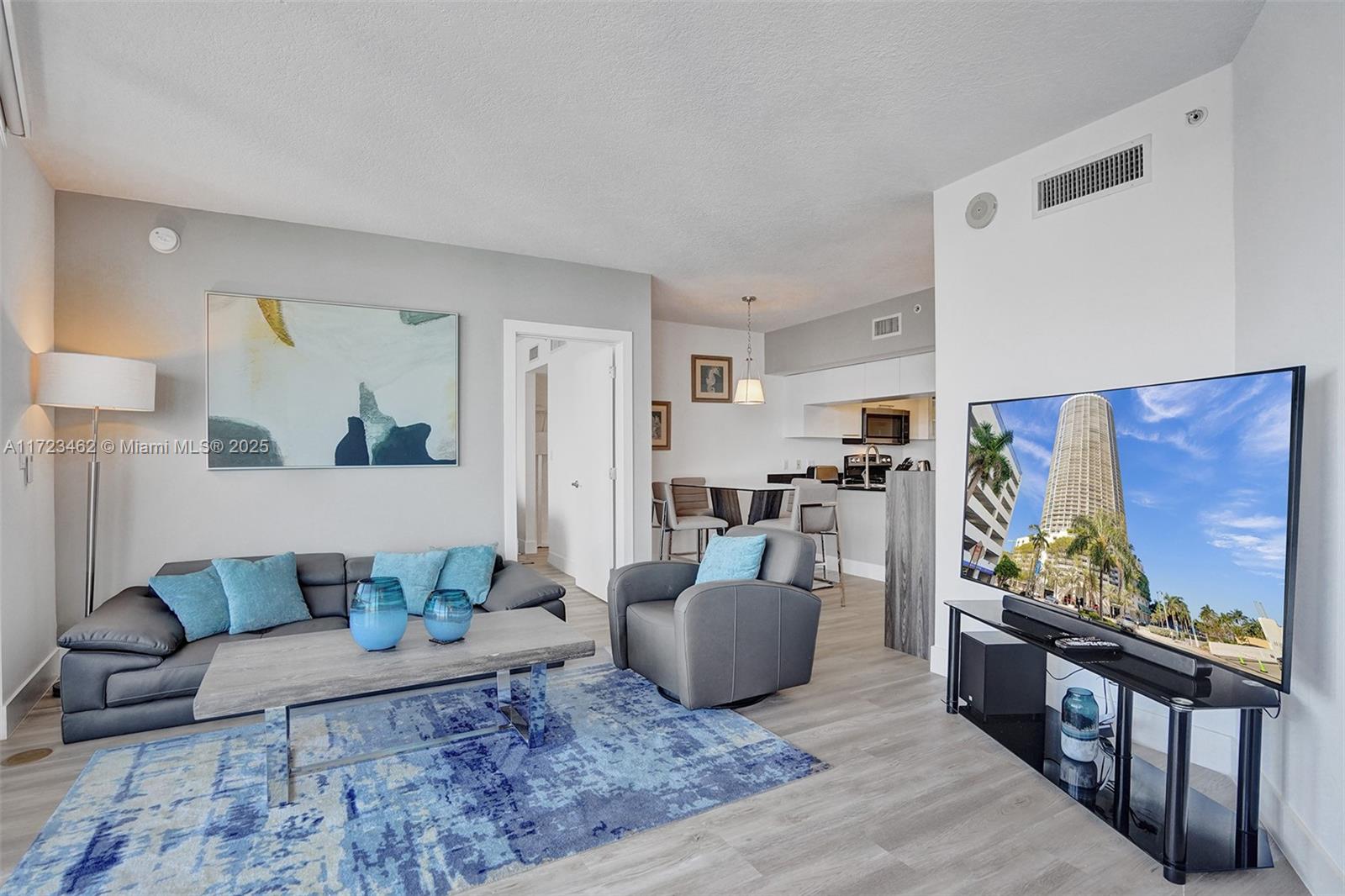 1750 N Bayshore Dr 3802