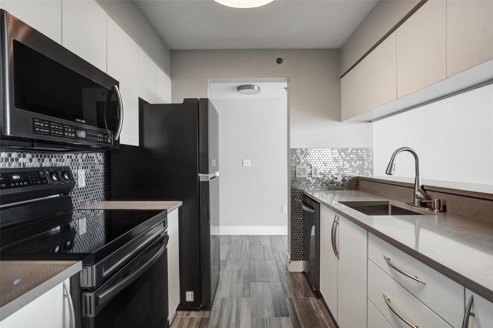 THE CLUB AT BRICKELL BAY - Residential