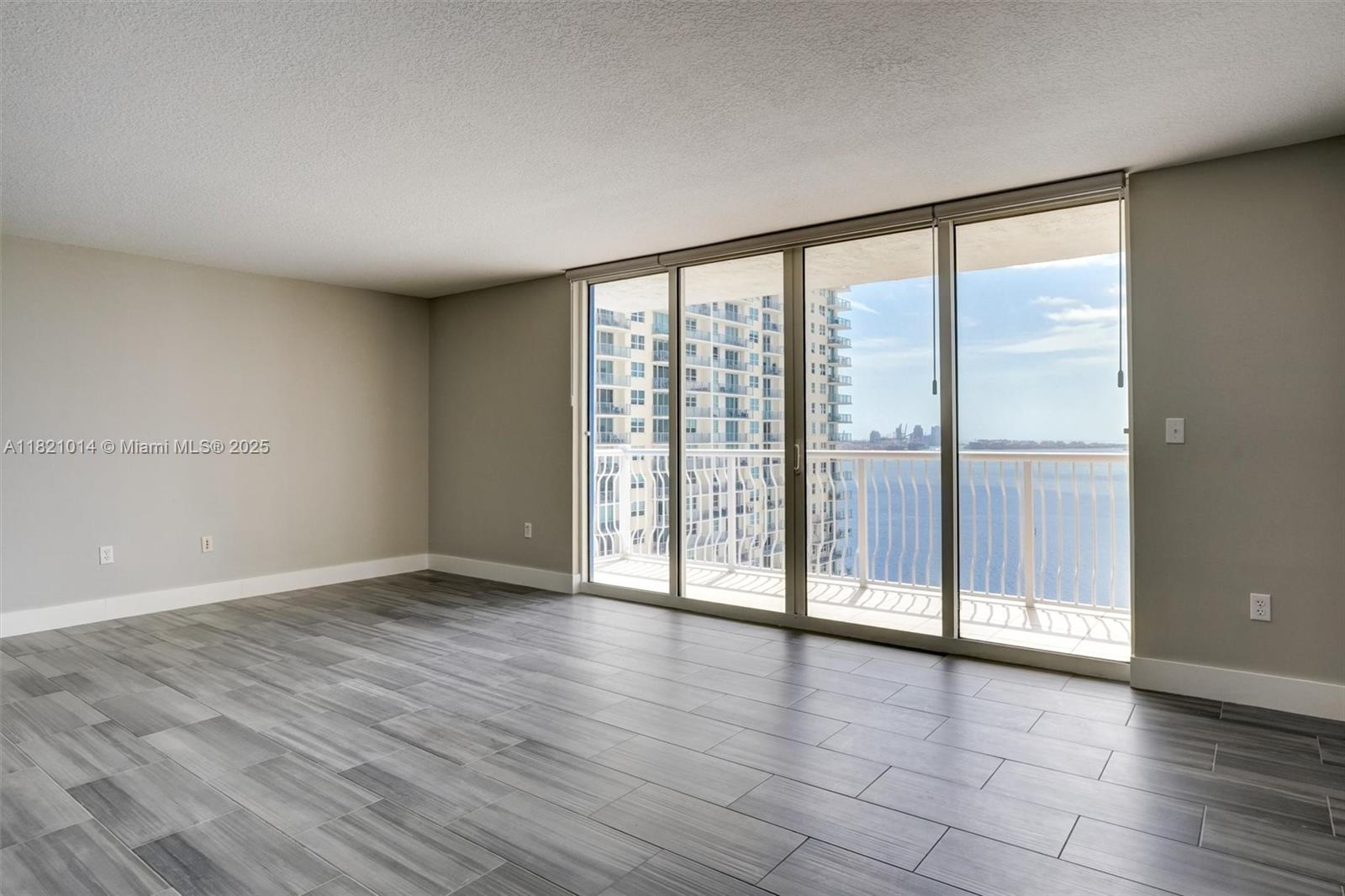 THE CLUB AT BRICKELL BAY - Residential