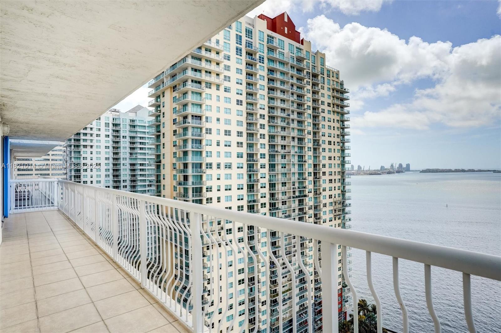 THE CLUB AT BRICKELL BAY - Residential