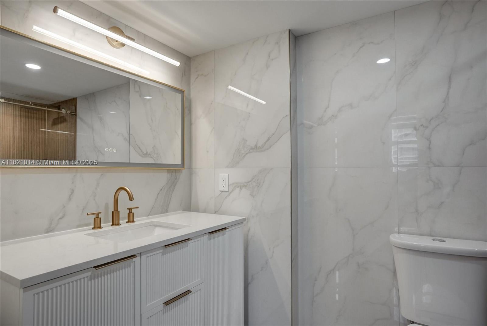 THE CLUB AT BRICKELL BAY - Residential