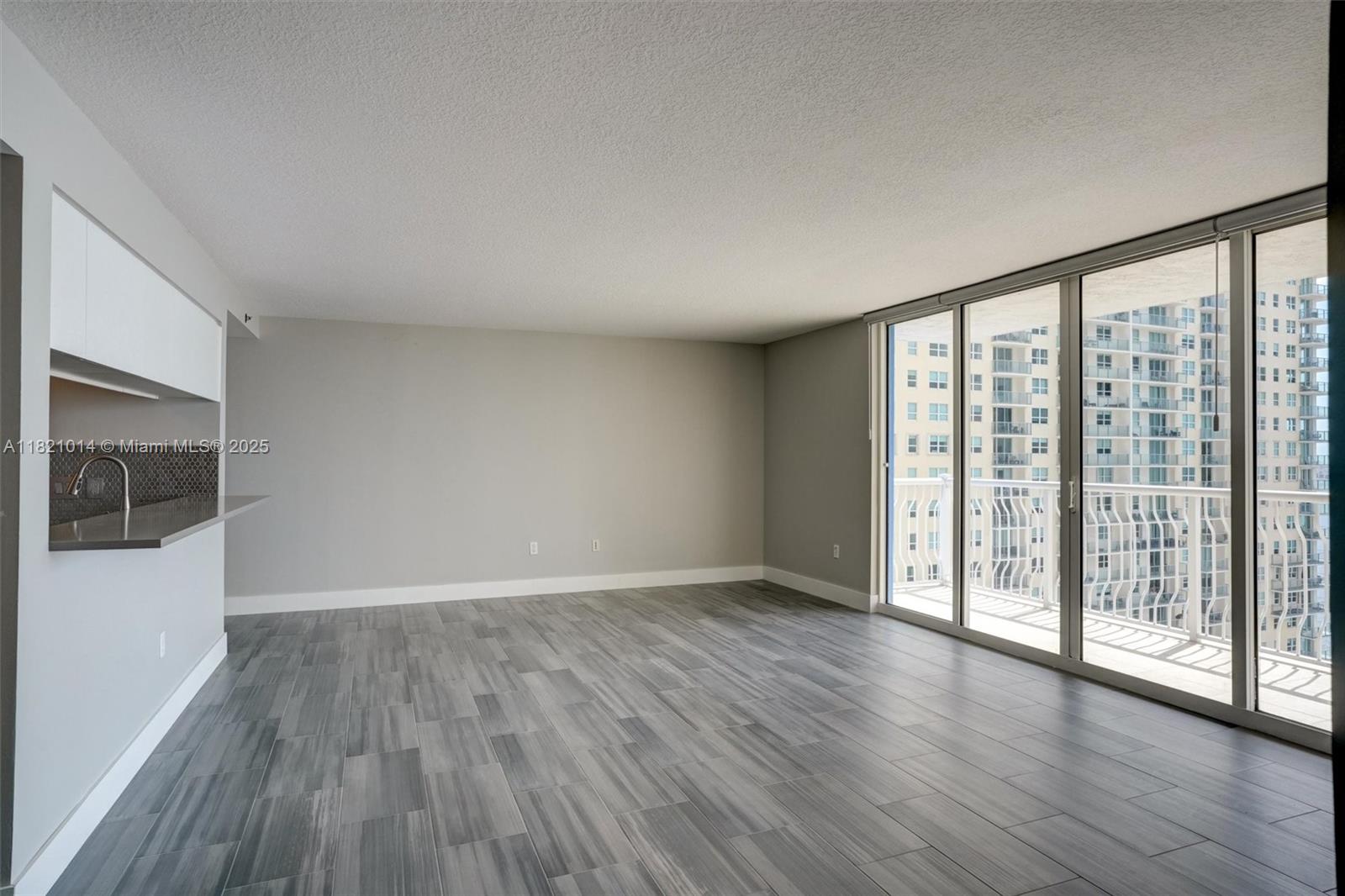 THE CLUB AT BRICKELL BAY - Residential