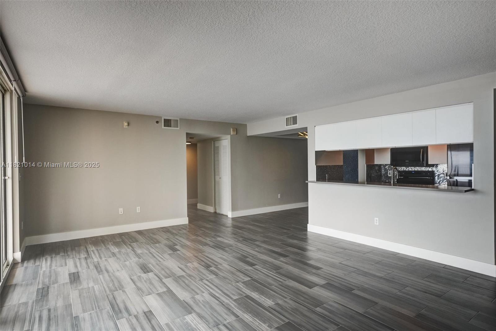 1200 Brickell Bay Dr 2501