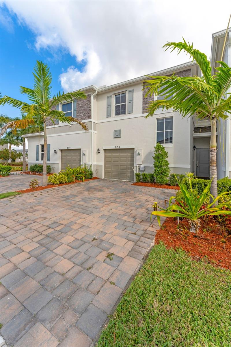 CEDAR AT KEYS GATE - Residential