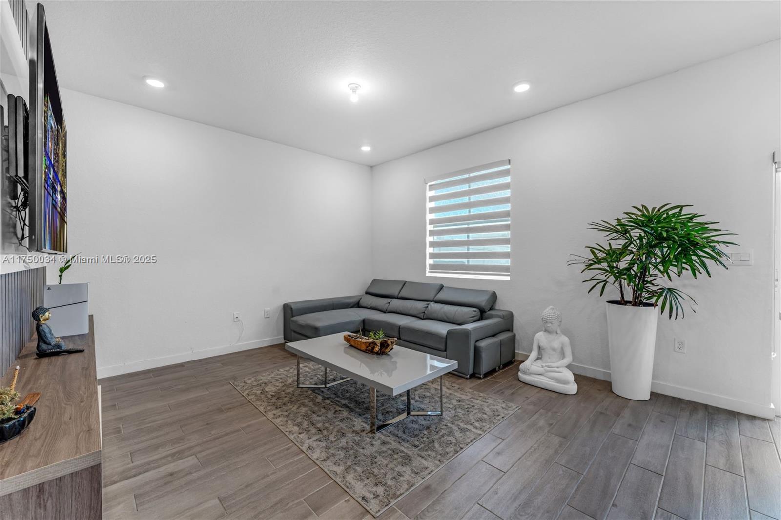 CEDAR AT KEYS GATE - Residential