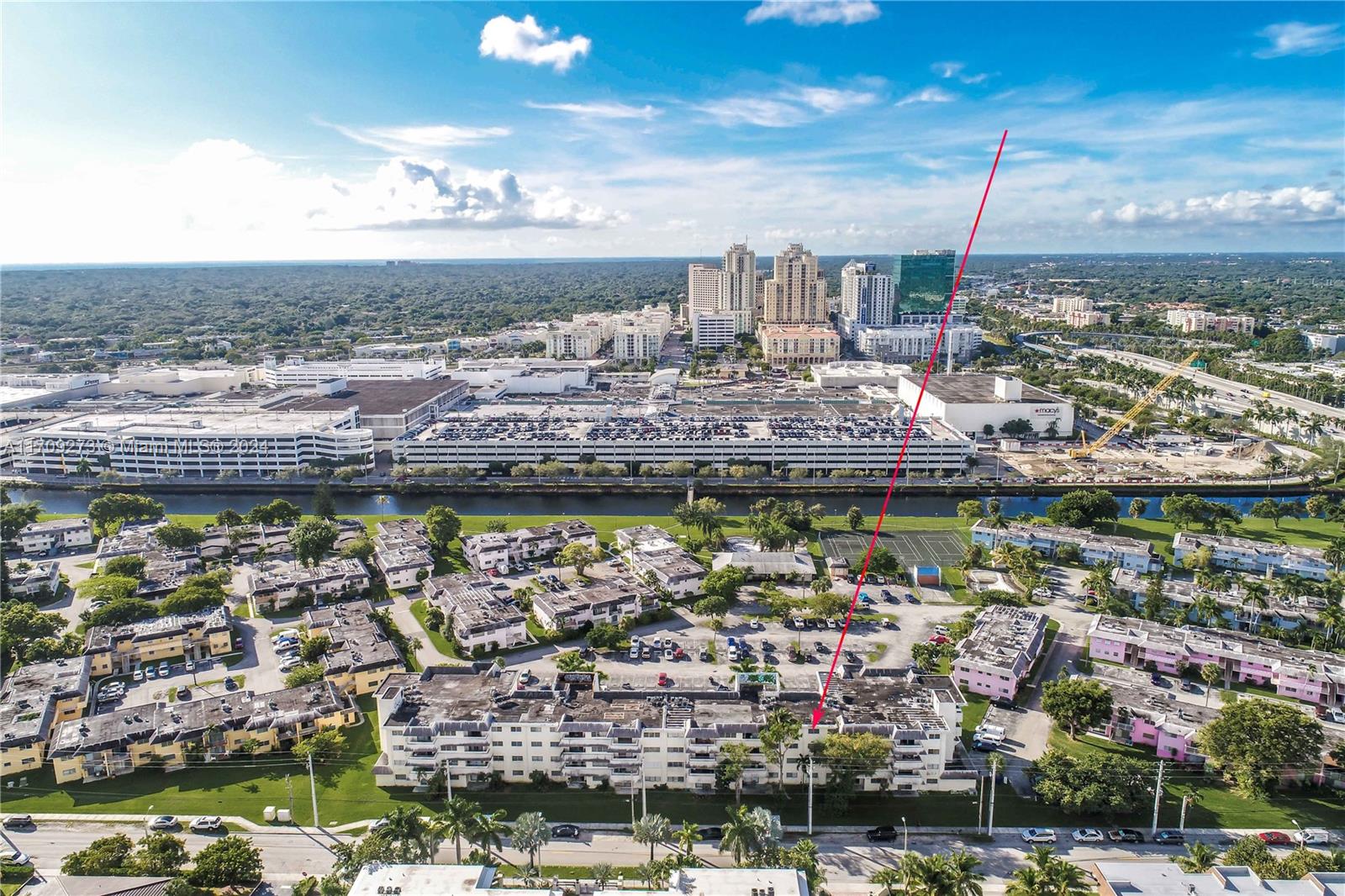 VILLAGE AT DADELAND CONDO - Residential