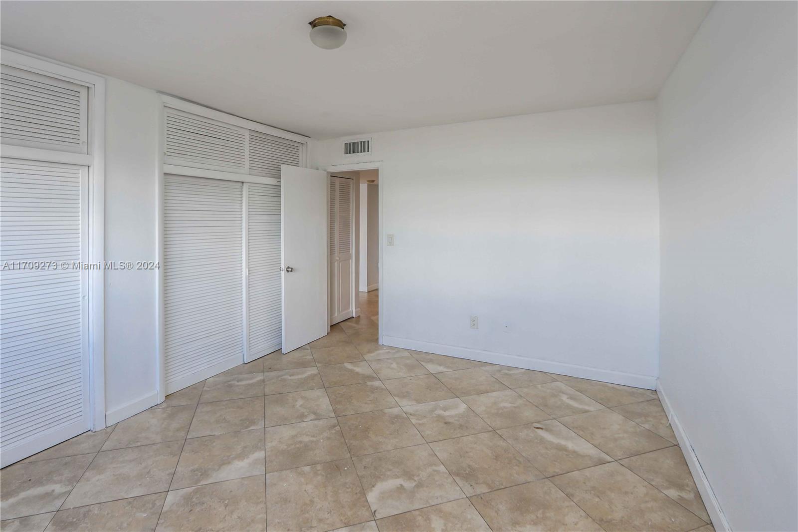 VILLAGE AT DADELAND CONDO - Residential
