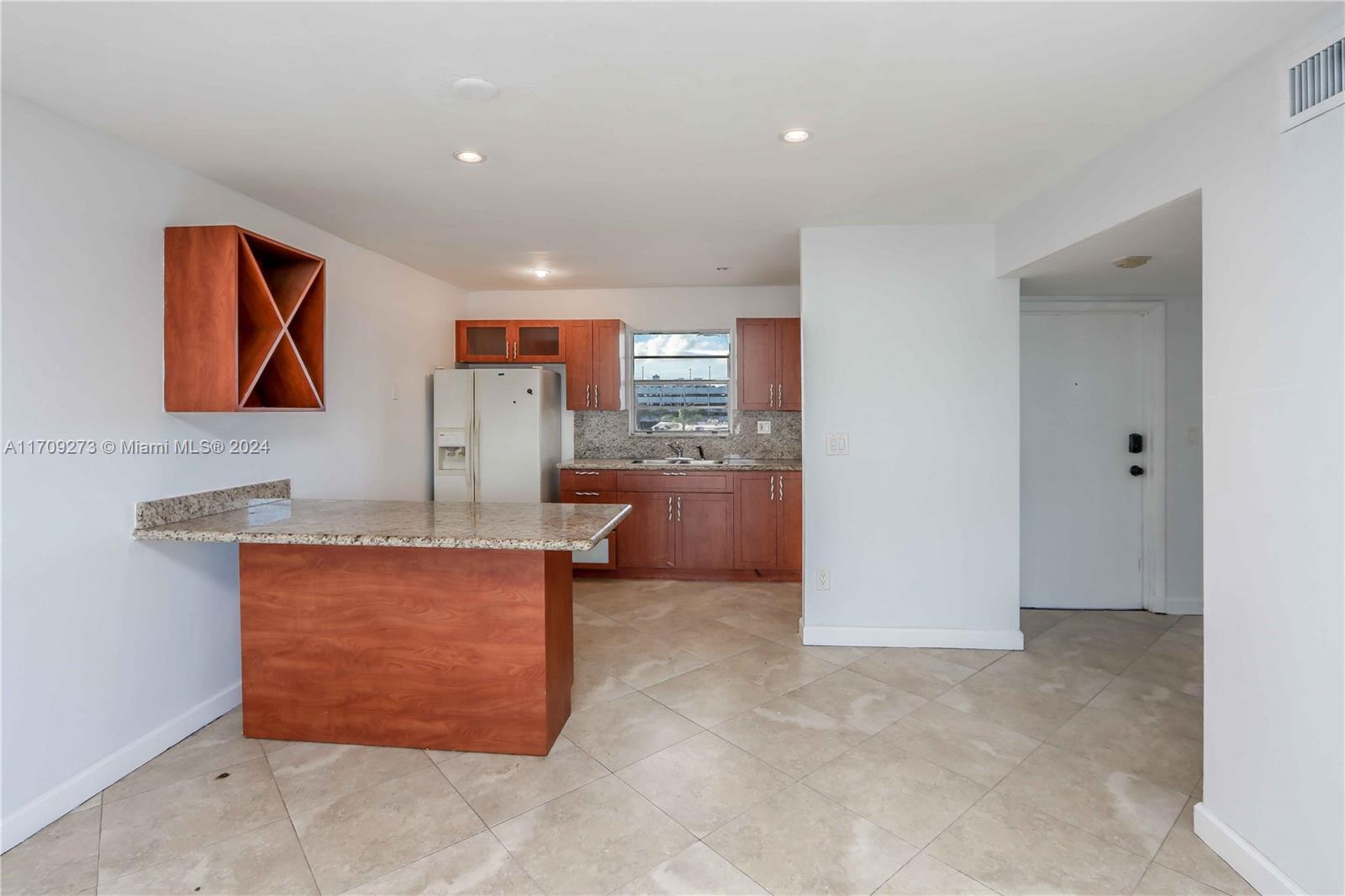 VILLAGE AT DADELAND CONDO - Residential