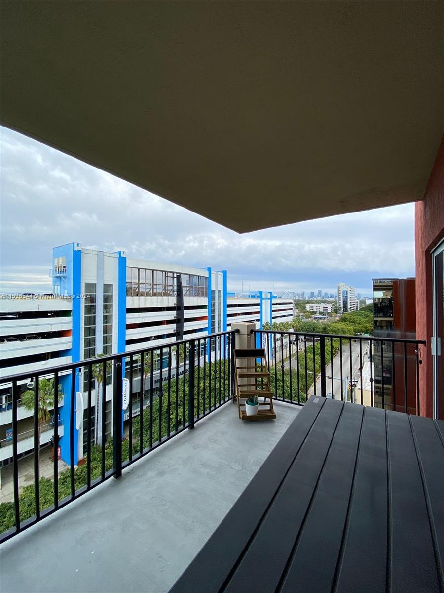 Emerald Plaza on Coral Way - Residential