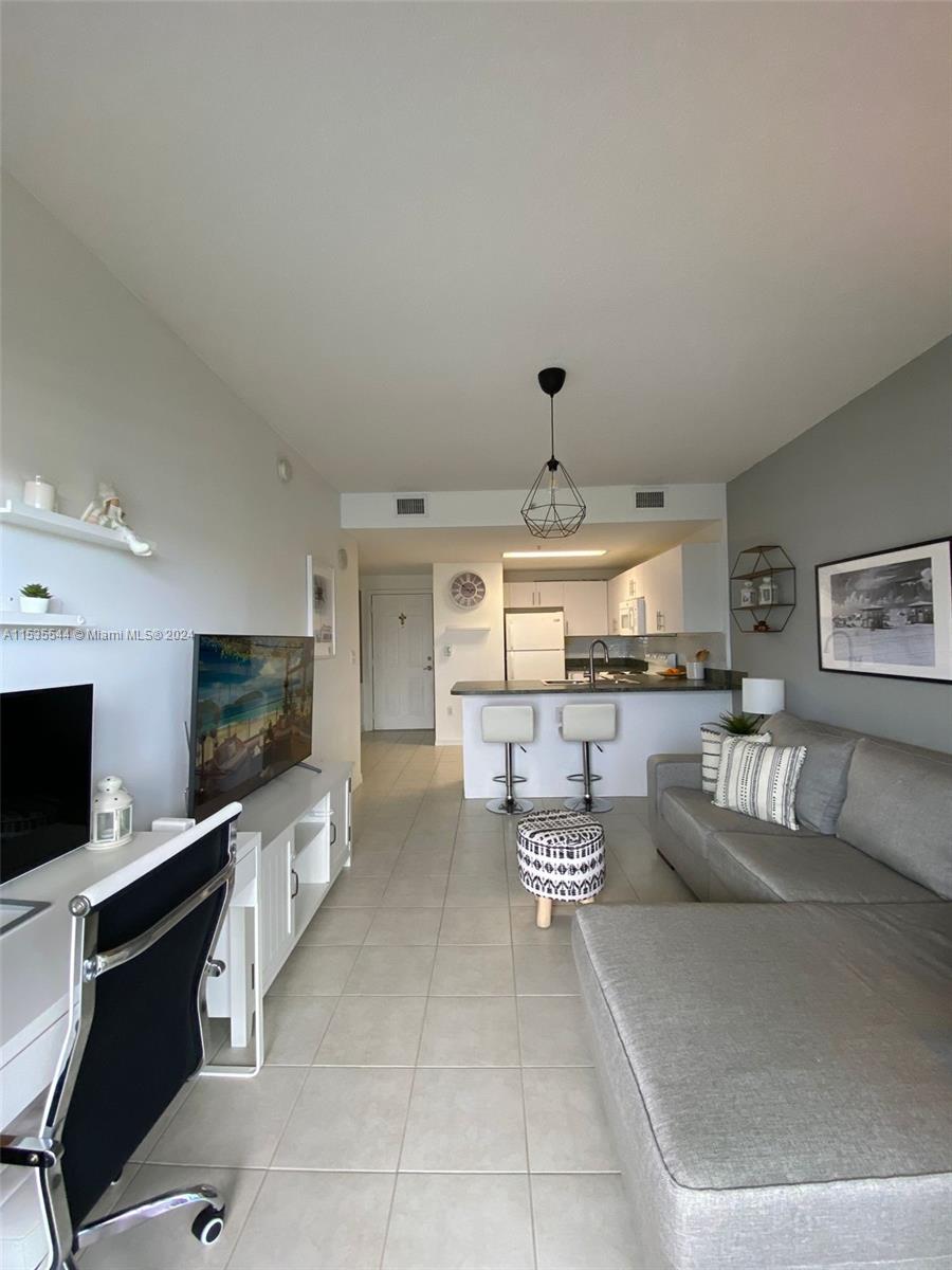Emerald Plaza on Coral Way - Residential