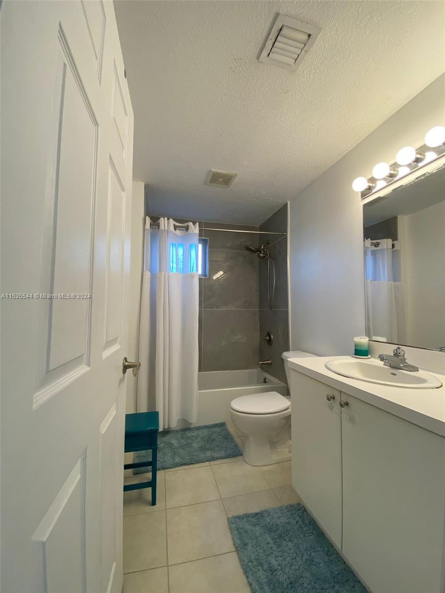Emerald Plaza on Coral Way - Residential