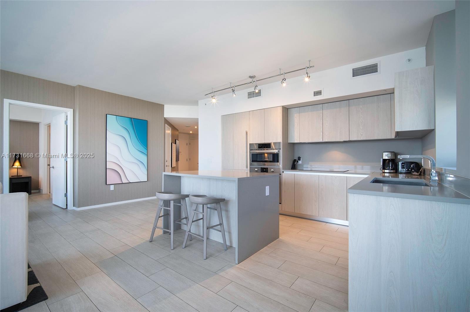 Hyde Beach House - Residential
