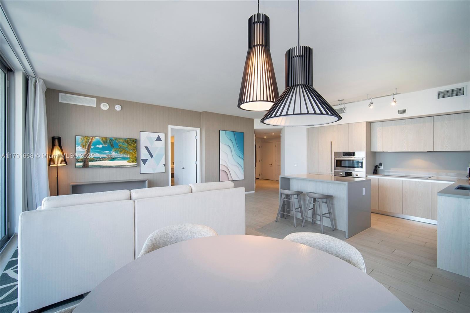 Hyde Beach House - Residential