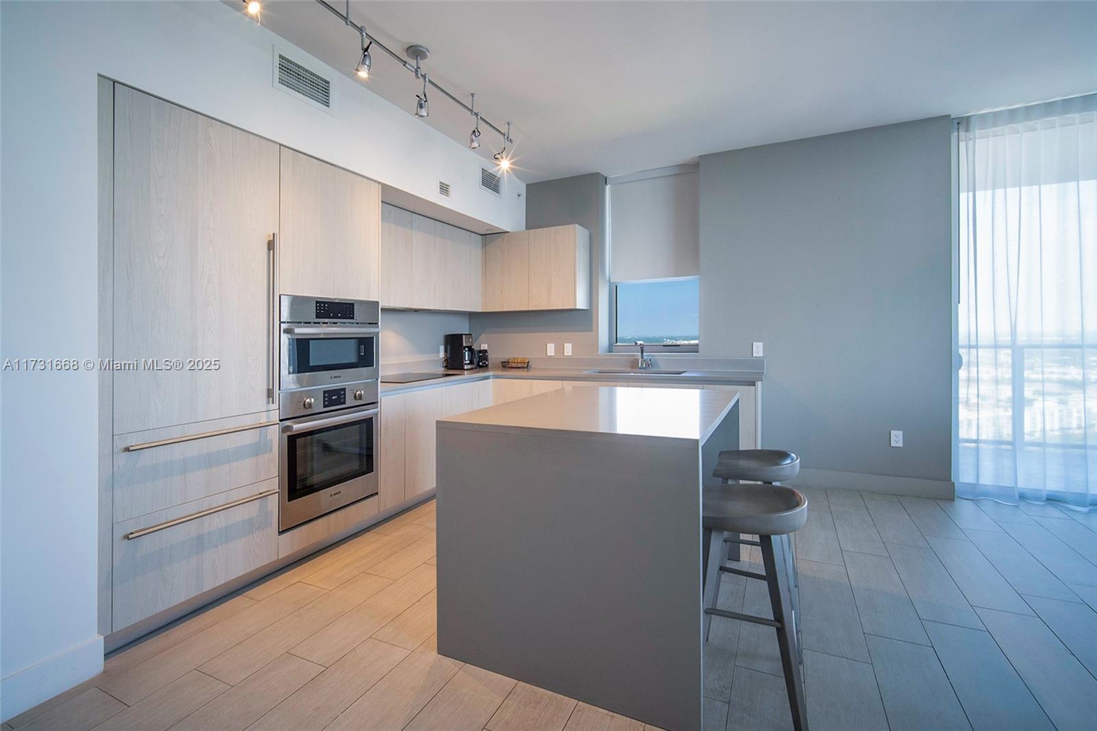 Hyde Beach House - Residential