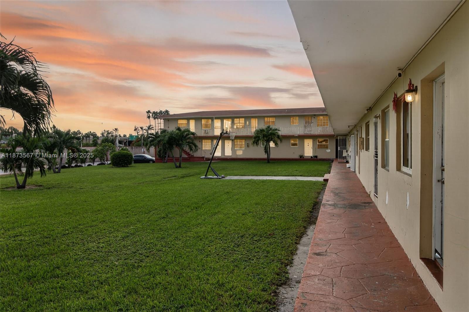 WILDWOOD RIVER VILLAS - Residential