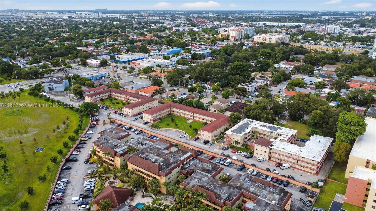 WILDWOOD RIVER VILLAS - Residential