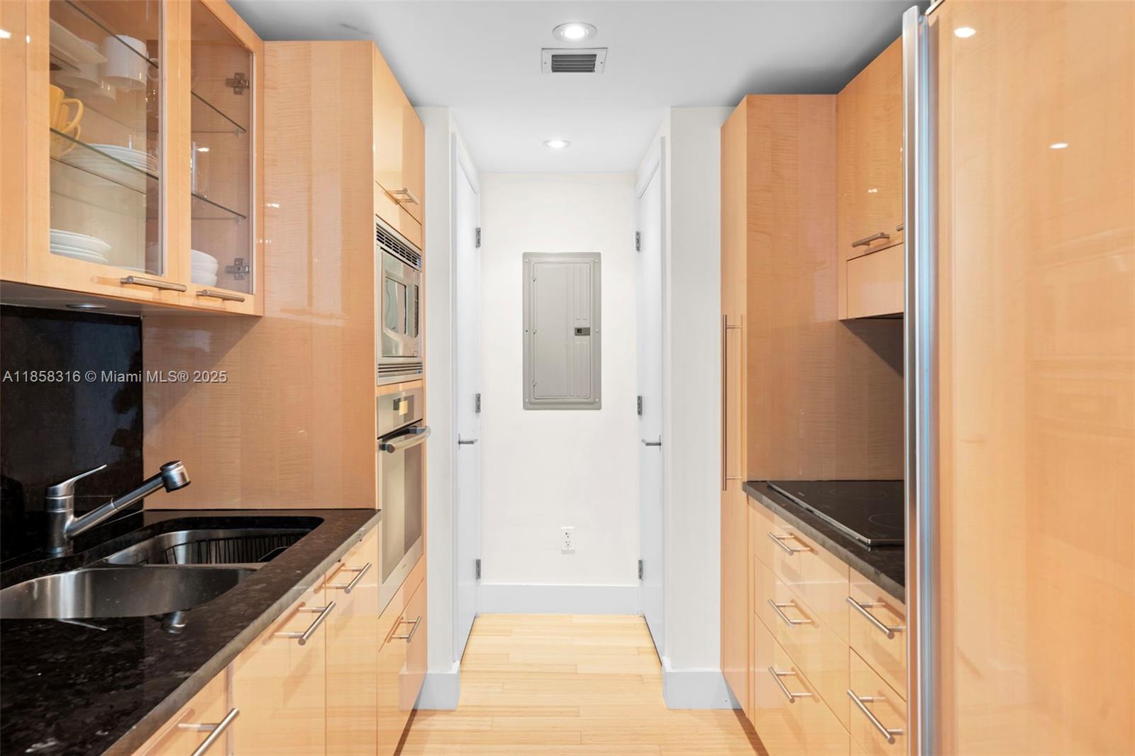 CENTRAL CARILLON BEACH CO - Residential