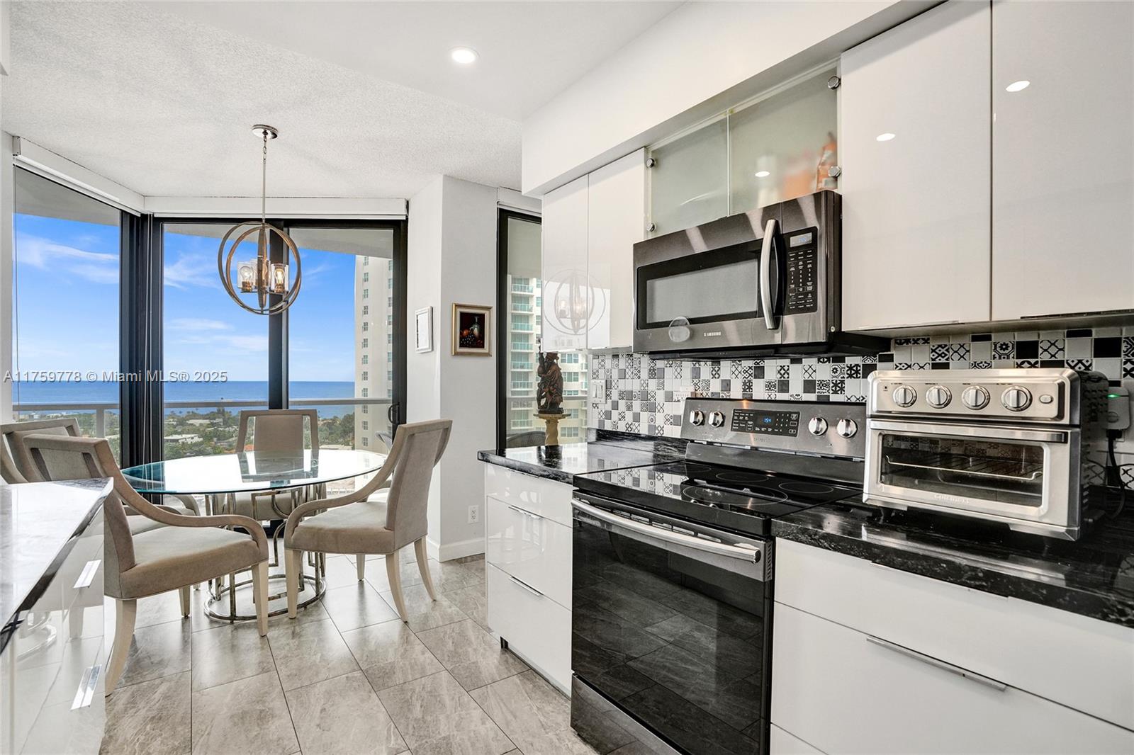 Property for Sale at 20281 E Country Club Dr 1712, Aventura, Miami-Dade County, Florida - Bedrooms: 2 
Bathrooms: 2  - $599,000
