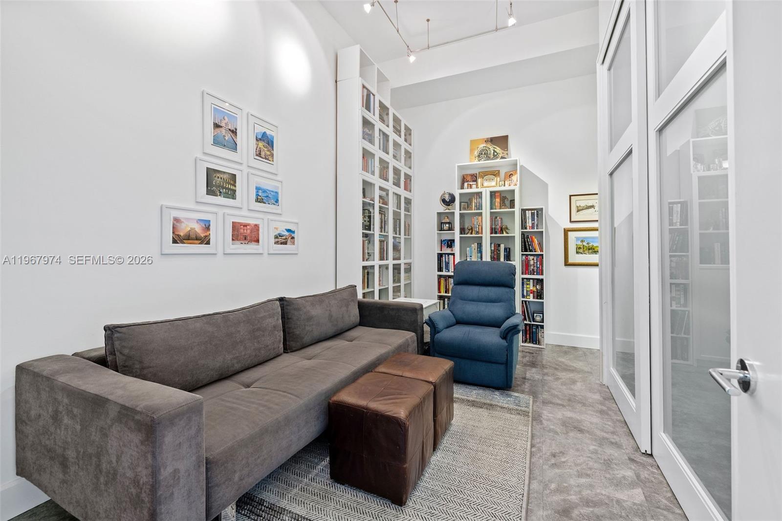 THE MERIDIAN CONDO - Residential