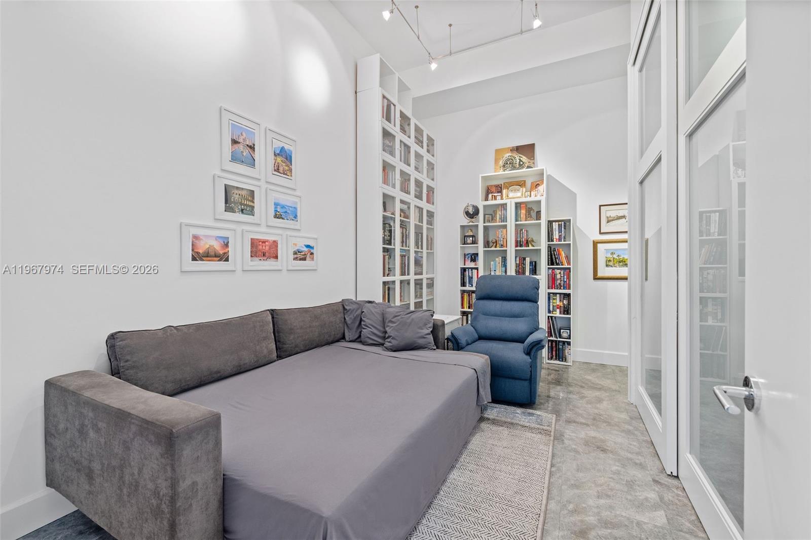 THE MERIDIAN CONDO - Residential