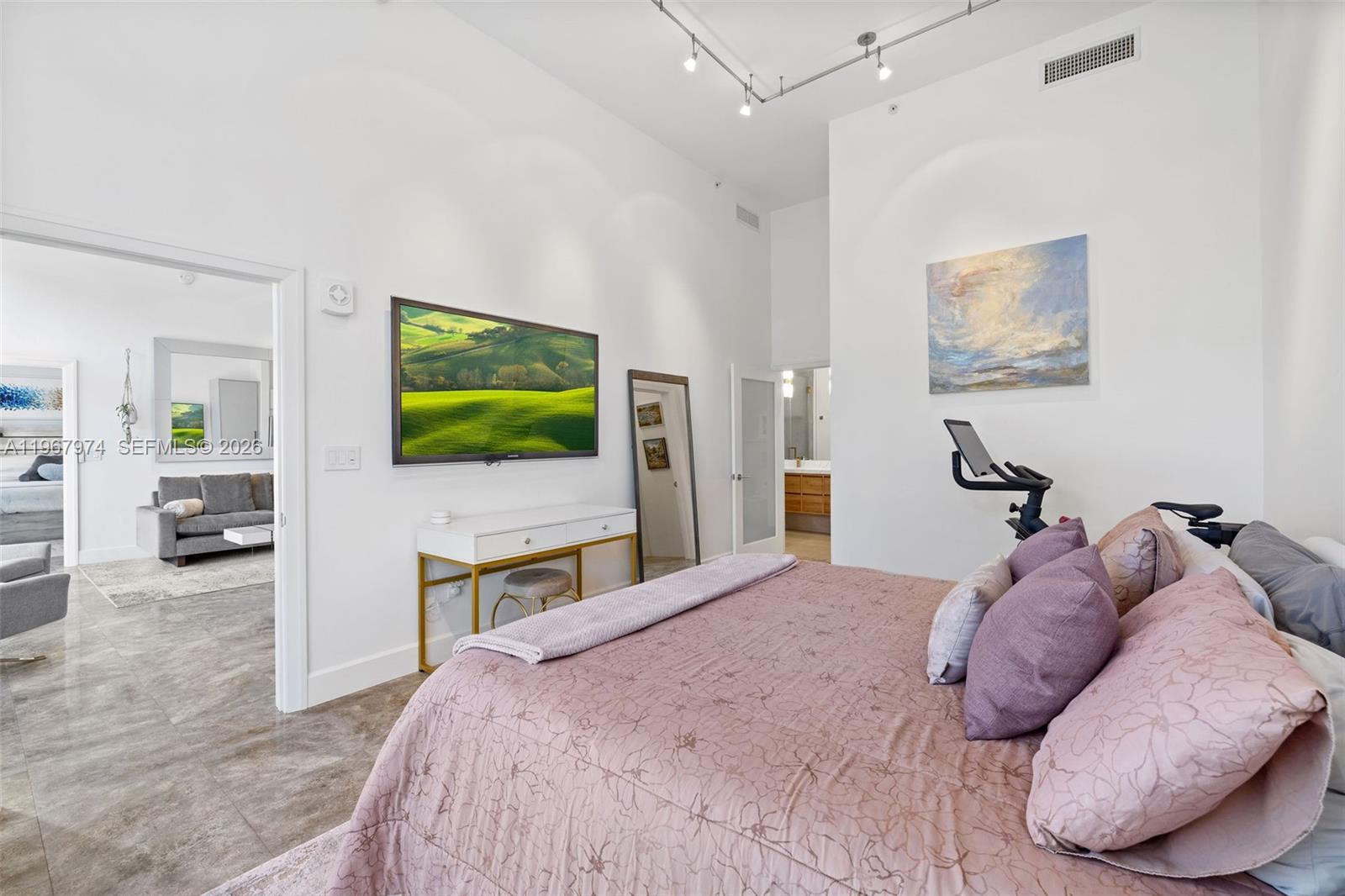 THE MERIDIAN CONDO - Residential