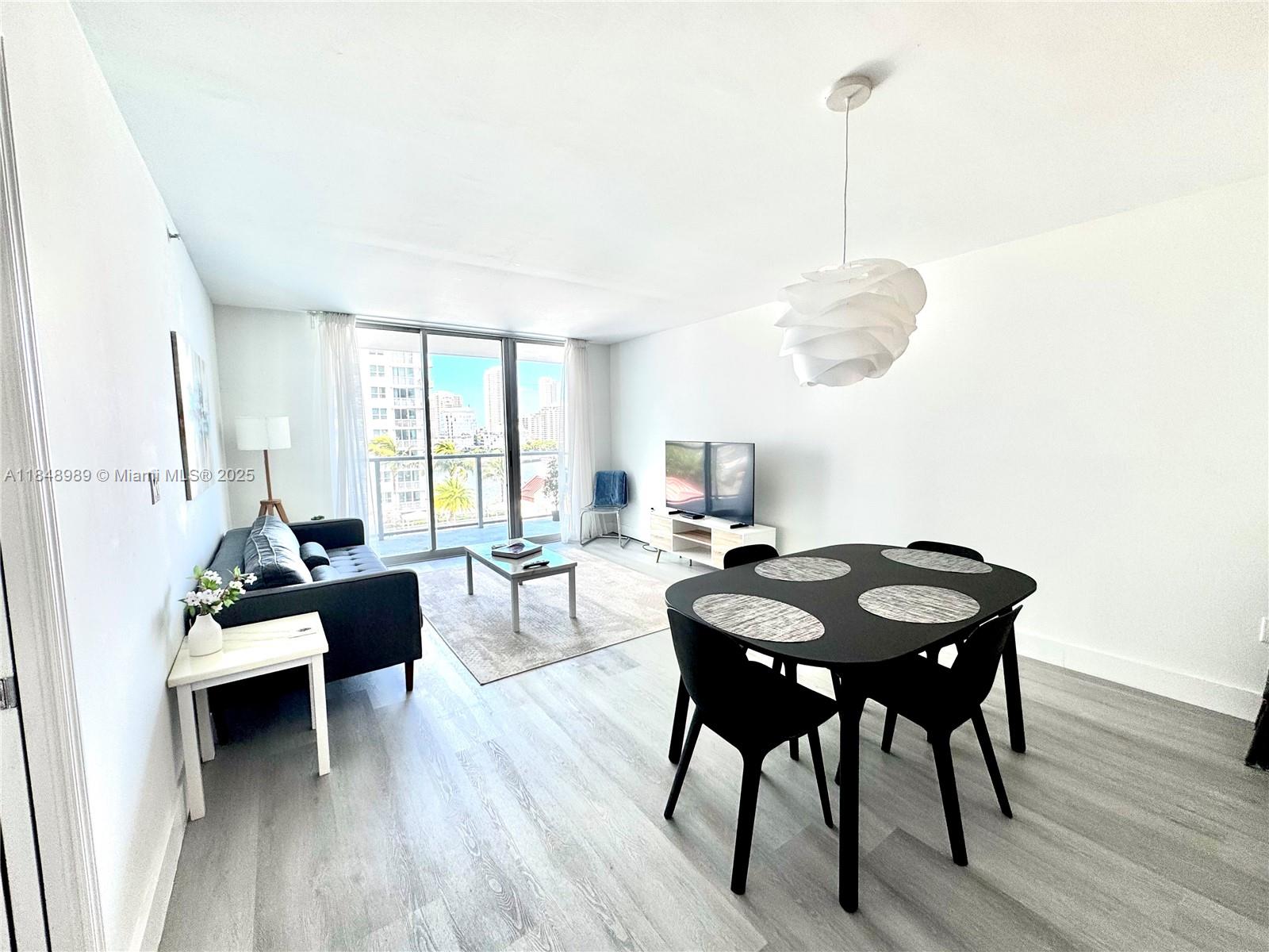 1155 Brickell Bay Dr 906