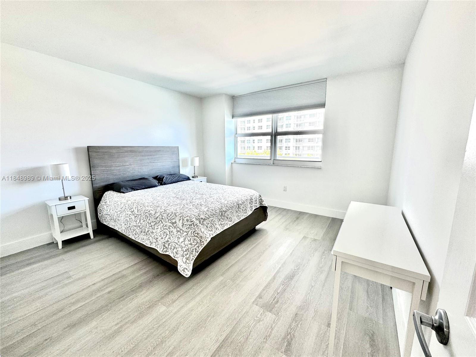 THE MARK ON BRICKELL COND - Residential