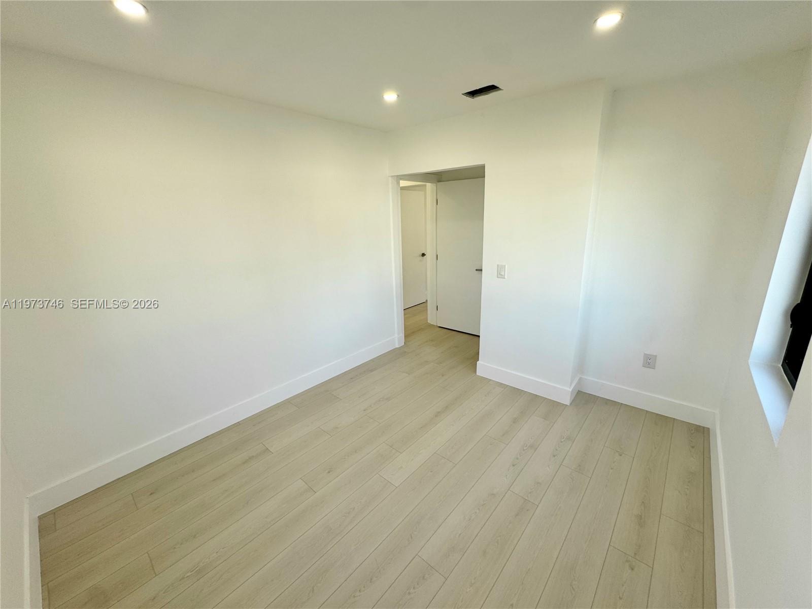 BISCAYNE RIVER GARDENS - Residential