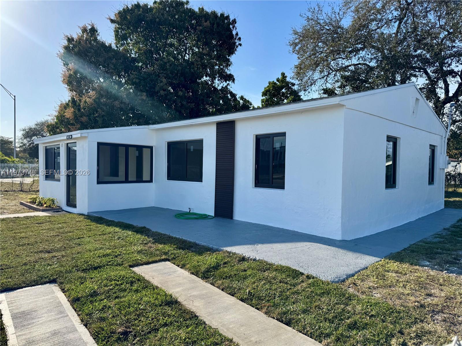 BISCAYNE RIVER GARDENS - Residential