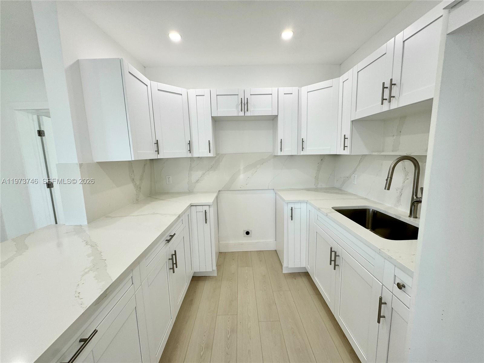 BISCAYNE RIVER GARDENS - Residential