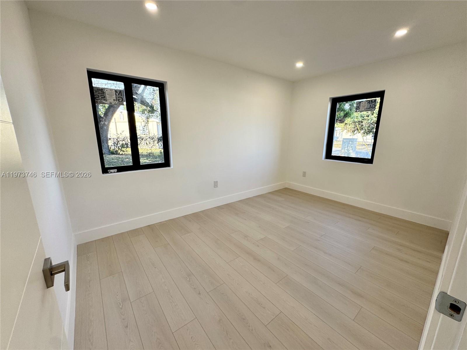 BISCAYNE RIVER GARDENS - Residential