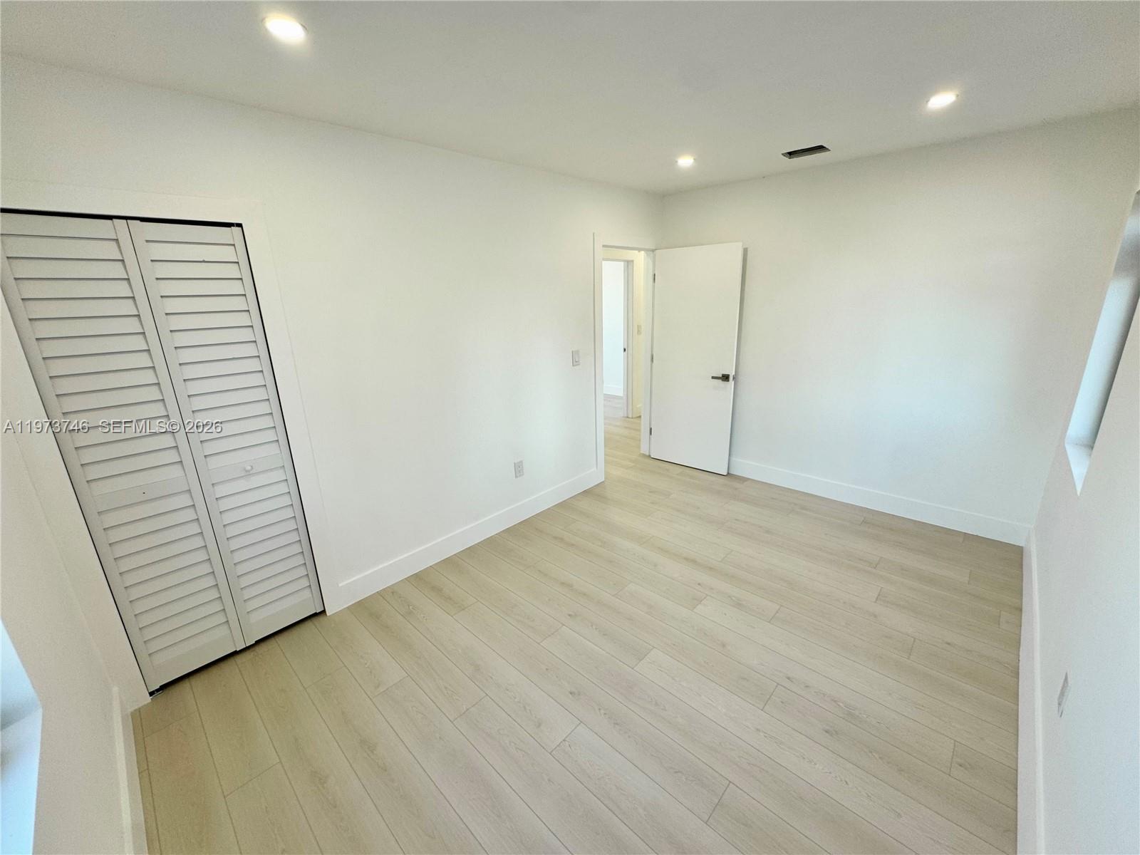 BISCAYNE RIVER GARDENS - Residential