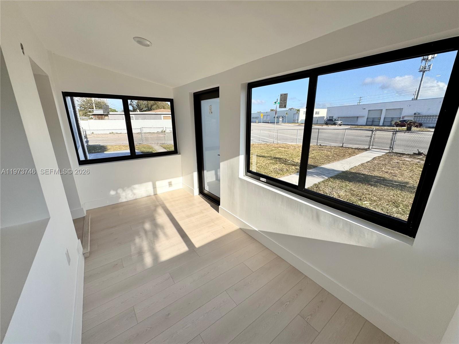 BISCAYNE RIVER GARDENS - Residential