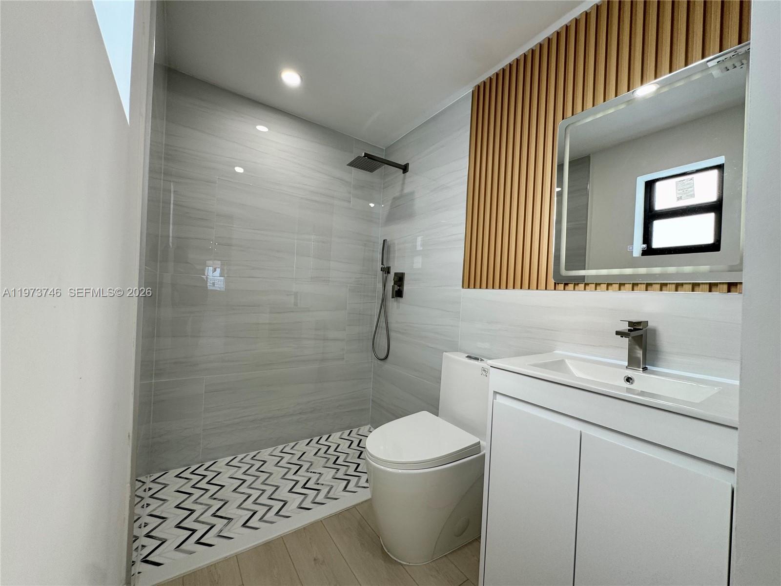 BISCAYNE RIVER GARDENS - Residential