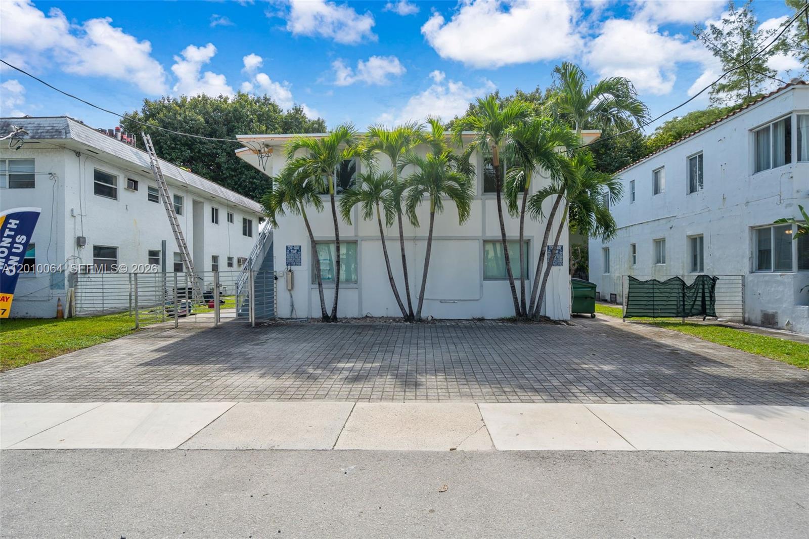 NORTH GATE - Residential Income